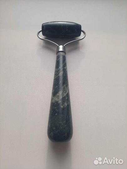 Массажер для тела (нефрит)