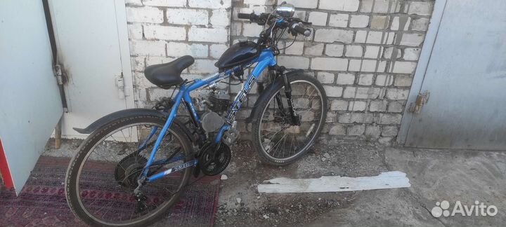 Велосипед с бензиновым мотором