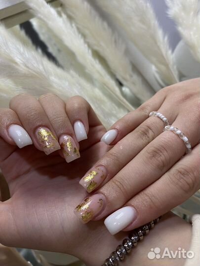 Модель на маникюр