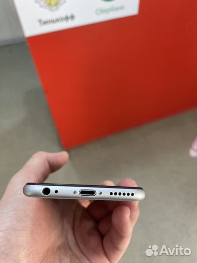 iPhone 6S, 64 ГБ