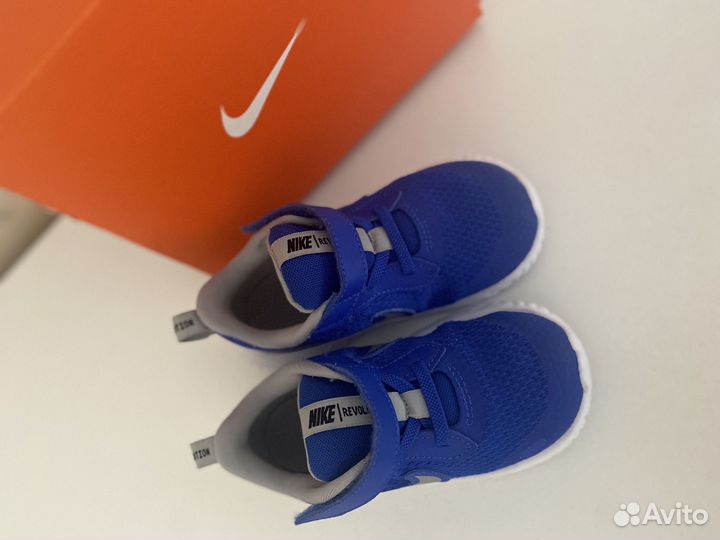 Кроссовки nike р26 новые