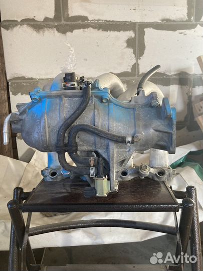 Воздушный колектор на Ниссан