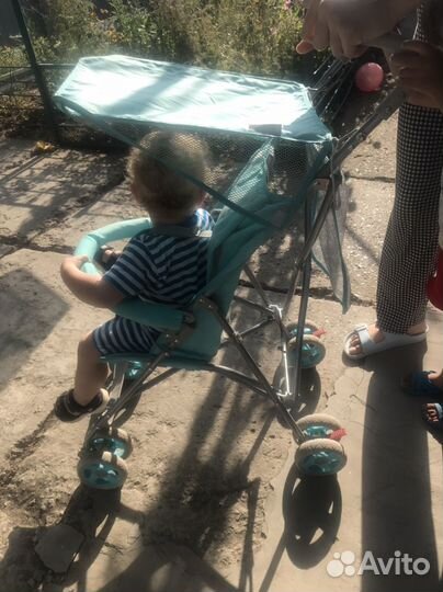 Прогулочная коляска