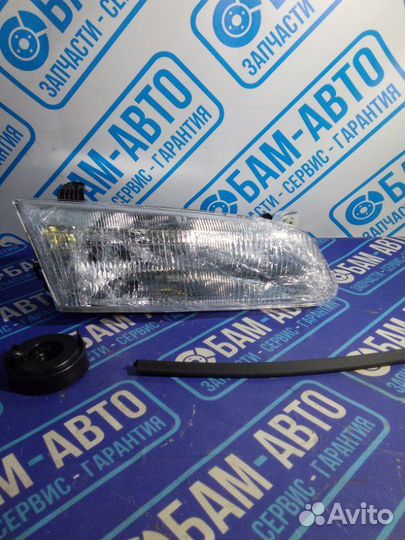 Фара передняя правая Toyota Camry Gracia 96-99