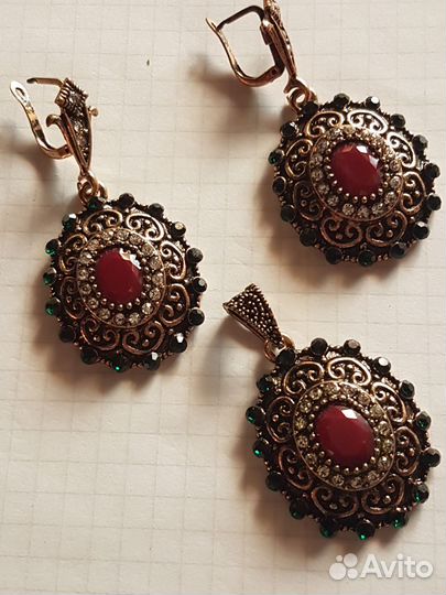 Серьги и кулон в восточном стиле