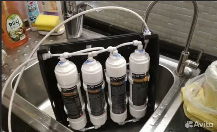 Замена фильтров для воды на кухне