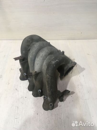 Коллектор впускной Фольксваген пассат Б3 1.8 PF PB