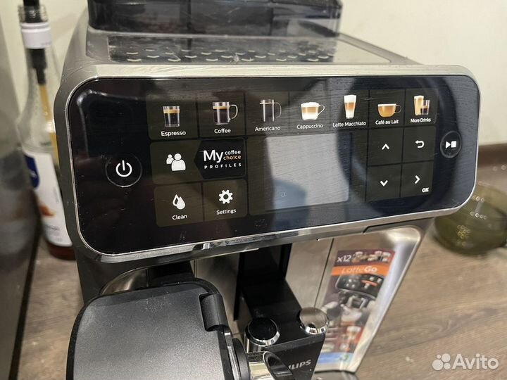 Кофемашина Philips EP5444/90 5400 Series LatteGo