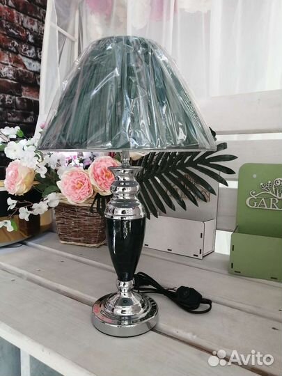 Лампа настольная