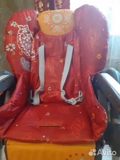 Детский стульчик для кормления