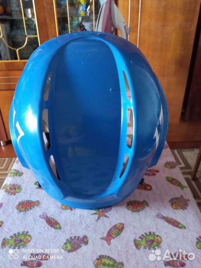 Хоккейный шлем