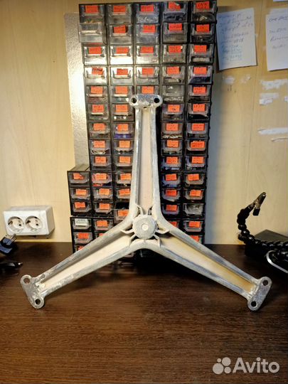 Крестовина стиральной Indesit 174000683