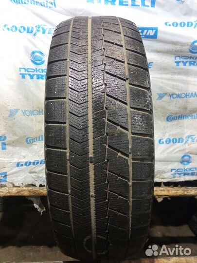 Bridgestone Blizzak VRX 215/65 R16 98S