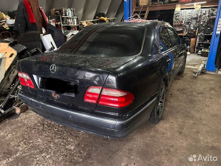 Разбор Mercedes w210 2.4 170 л.с. 2000 г.в. АКПП