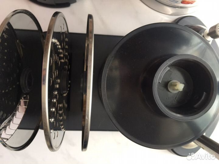 Кухонный комбайн vitek 1480 GY на запчасти