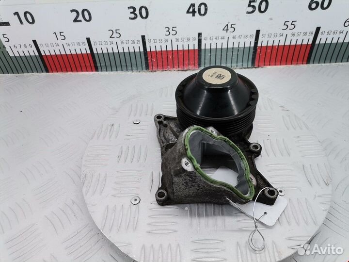 Насос водяной (помпа) для BMW X5 (F15) 11518516205