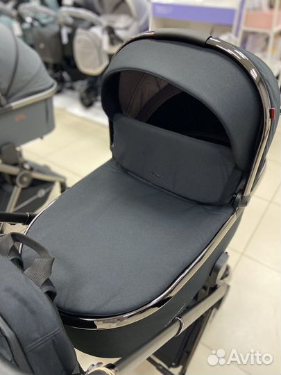 Коляска Carrello Ultimo 2023 хромированная рама