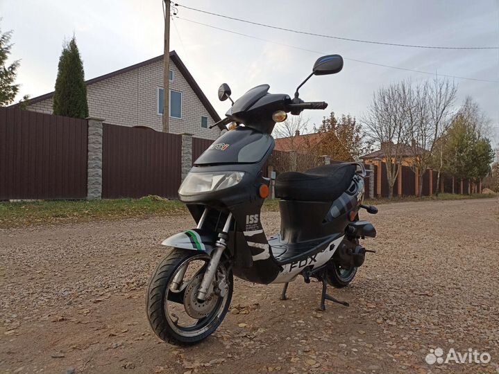 Скутер Stels Skif