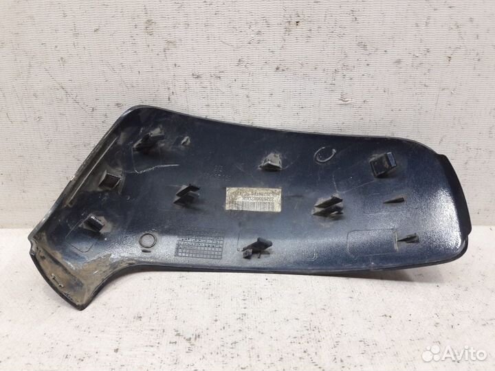 Накладка зеркала правая Peugeot 3008 2010-2017