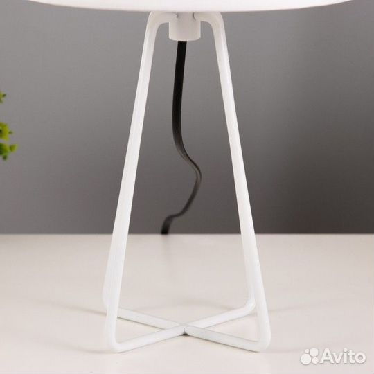 Настольная лампа 'Барре' E27 40Вт белый 20,5х20,5х38 см risalux