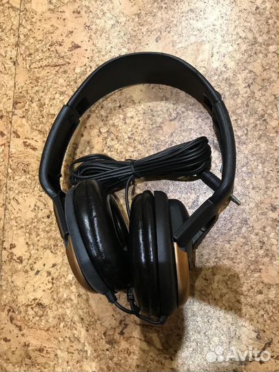 Наушники новые с микрофоном и без