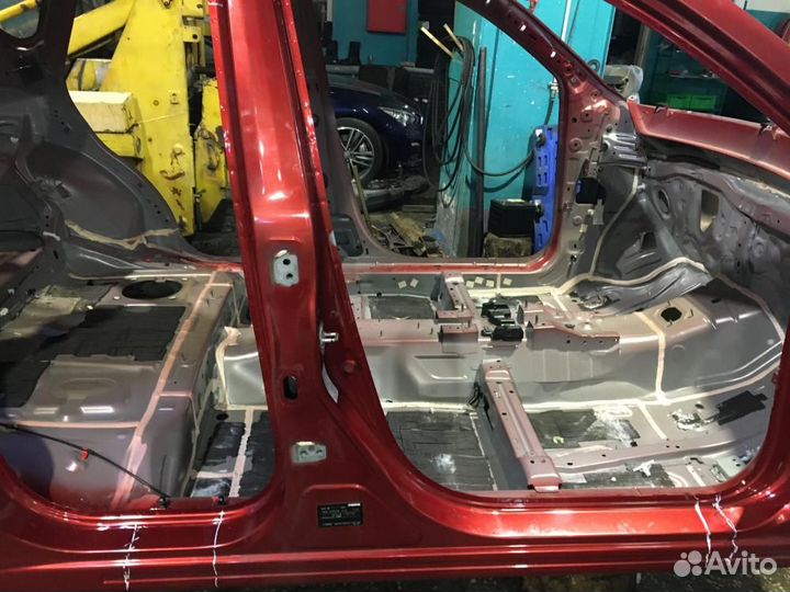 Стойка центральная правая Mazda CX-5 KE 2011-2017