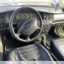 Opel Vectra 1.6 MT, 1997, 392 000 км, с пробегом, цена 250 000 руб.