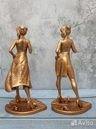 Фигурки девушки под бронзу