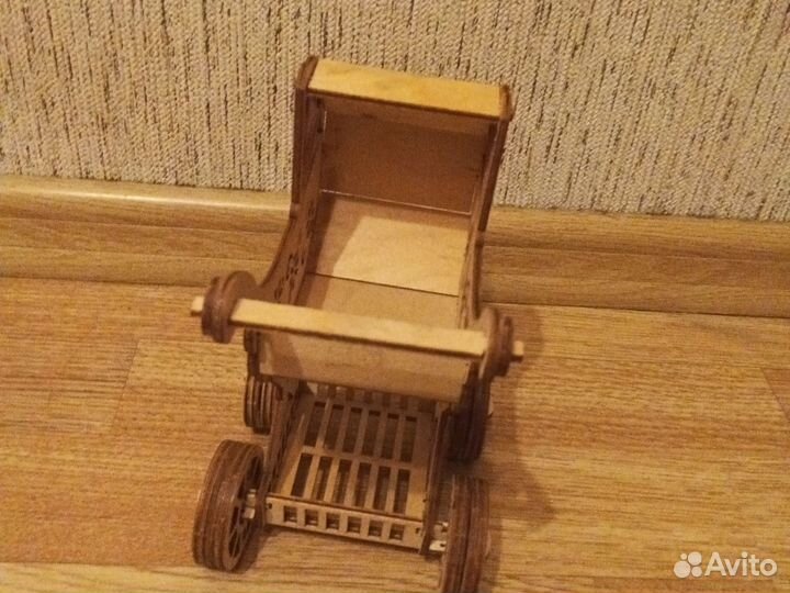 Коляска кукольная