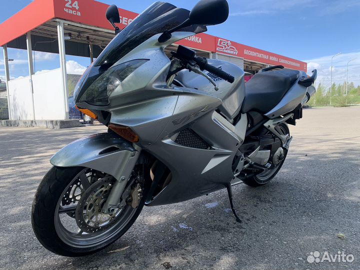 Honda VFR800 2005 год,родной пробег