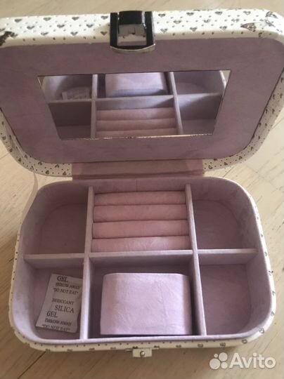 Шкатулка для украшений новая