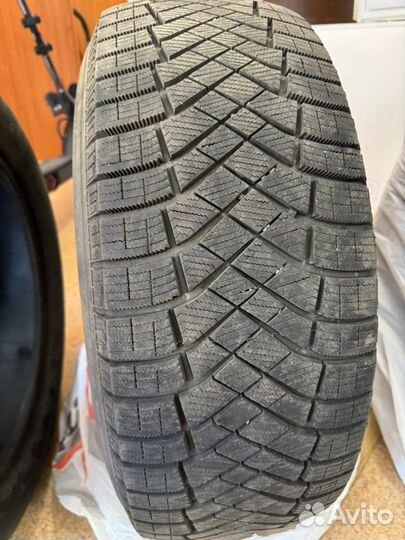 Pirelli Ice Zero 235/60 R18