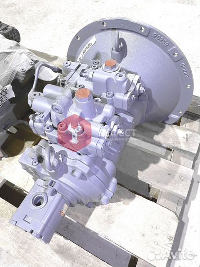 Основной насос Hitachi ZX135USK-3