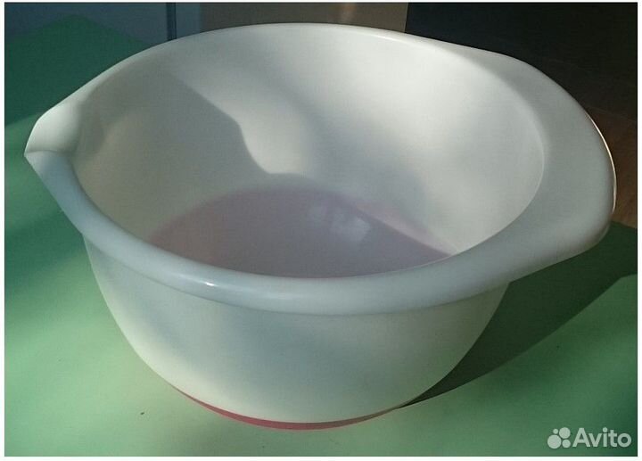 Миска с силиконовым покрытием дна