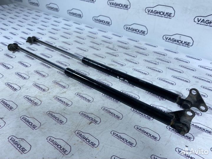 Амортизатор багажника Toyota Land Cruiser 100 4.2