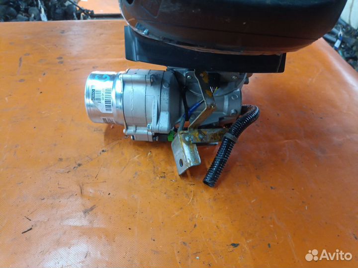 Рулевая колонка на Honda Fit Hybrid GP1