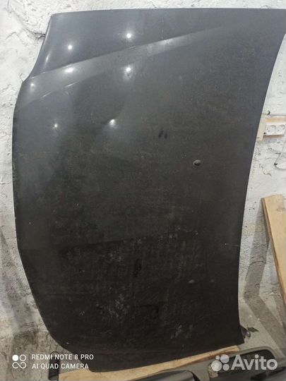 Капот на Рено Логан 1