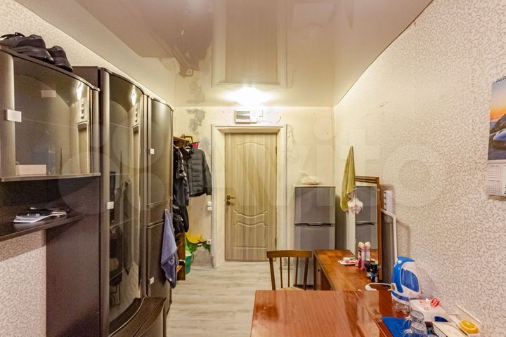 Комната 13,6 м² в 5-к., 1/4 эт.