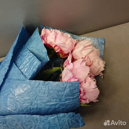 Букет из 3 импортных пионов (Standard)