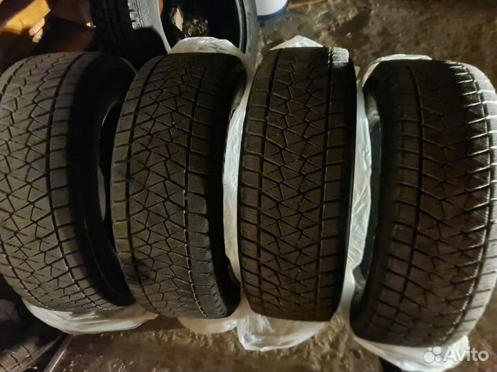 Bridgestone Blizzak DM-V2 225/65 R17