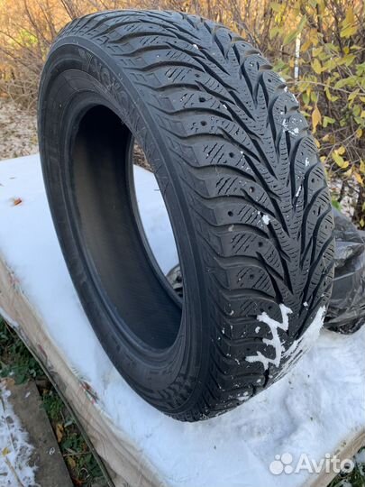 Yokohama Ice Guard Studless IG50 215/60 R17 100T