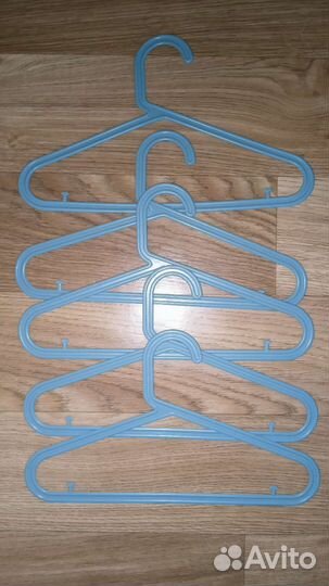 Плечики, вешалки для одежды