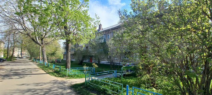 2-к. квартира, 42,7 м², 1/3 эт.