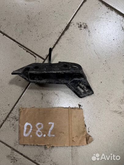 Кронштейн переднего бампера I-pace x590