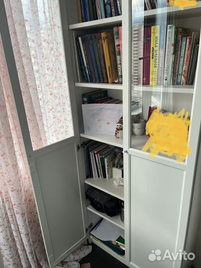 Книжный шкаф IKEA