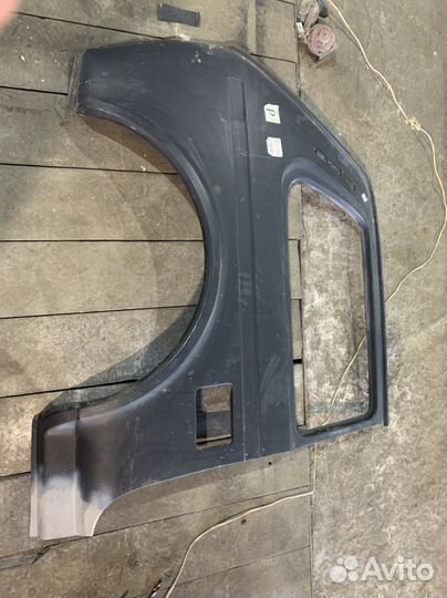 Крыло задние правое