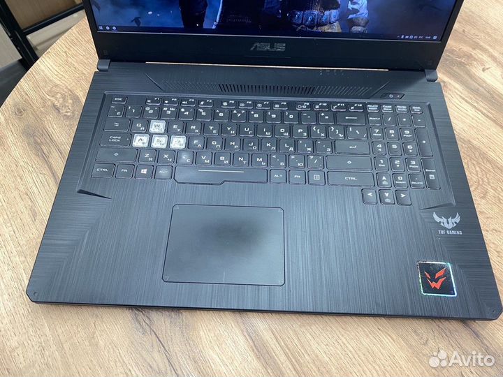 Asus 17.3/Ryzen 5/16GB/512GB/GeForce1650