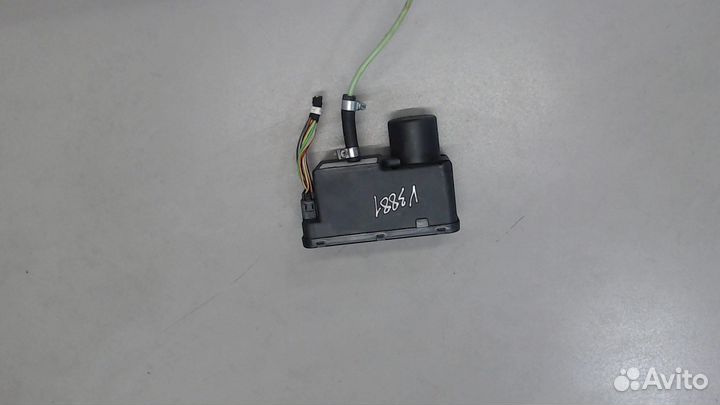 Компрессор центрального замка Volkswagen Passat 4