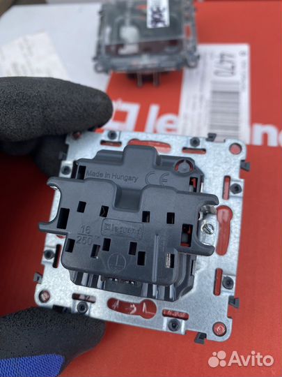 Розетка Legrand 753016