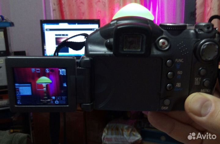 Зеркальный фотоаппарат canon